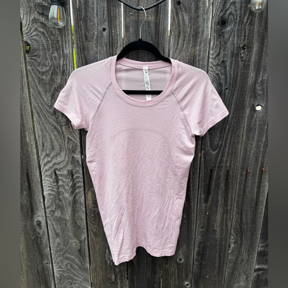 Lululemon Swiftly Tech Short Sleeve 2.0 Misty Pink Size 6/Medium - Picture 3 of 8